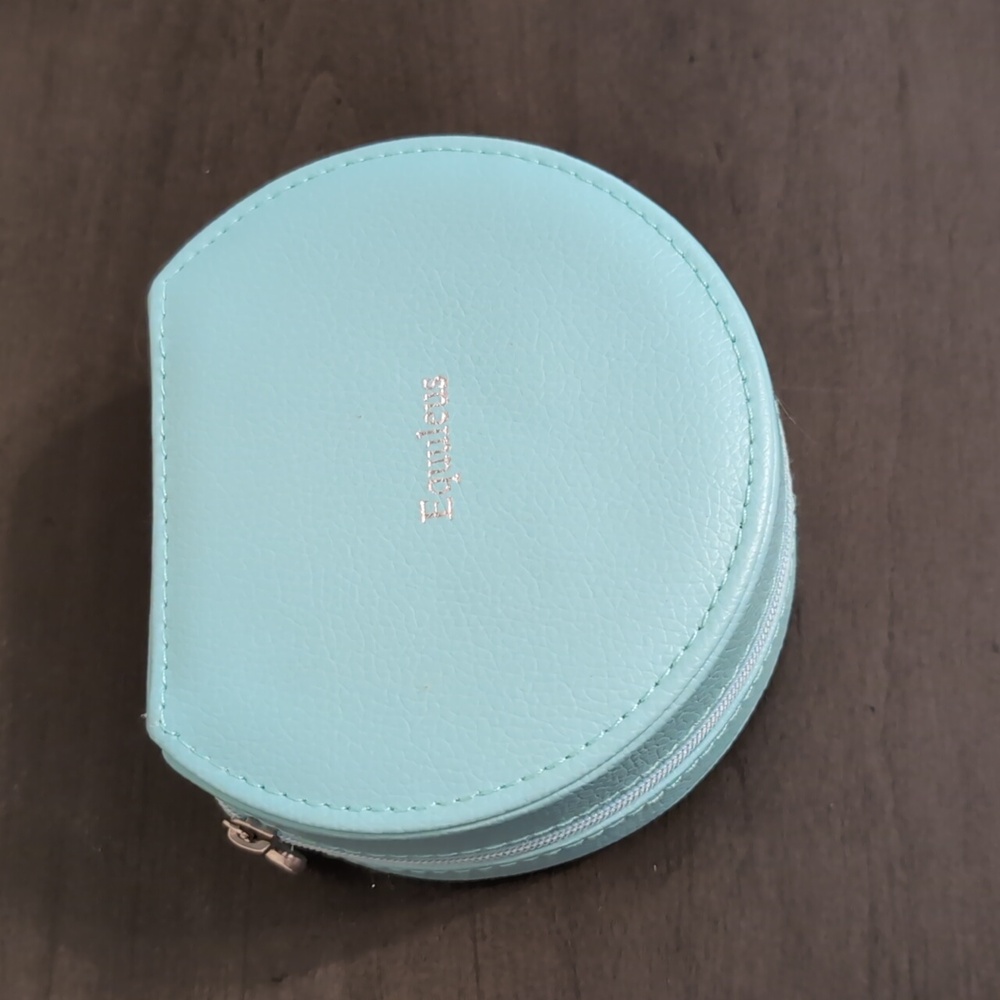 Jewelry case